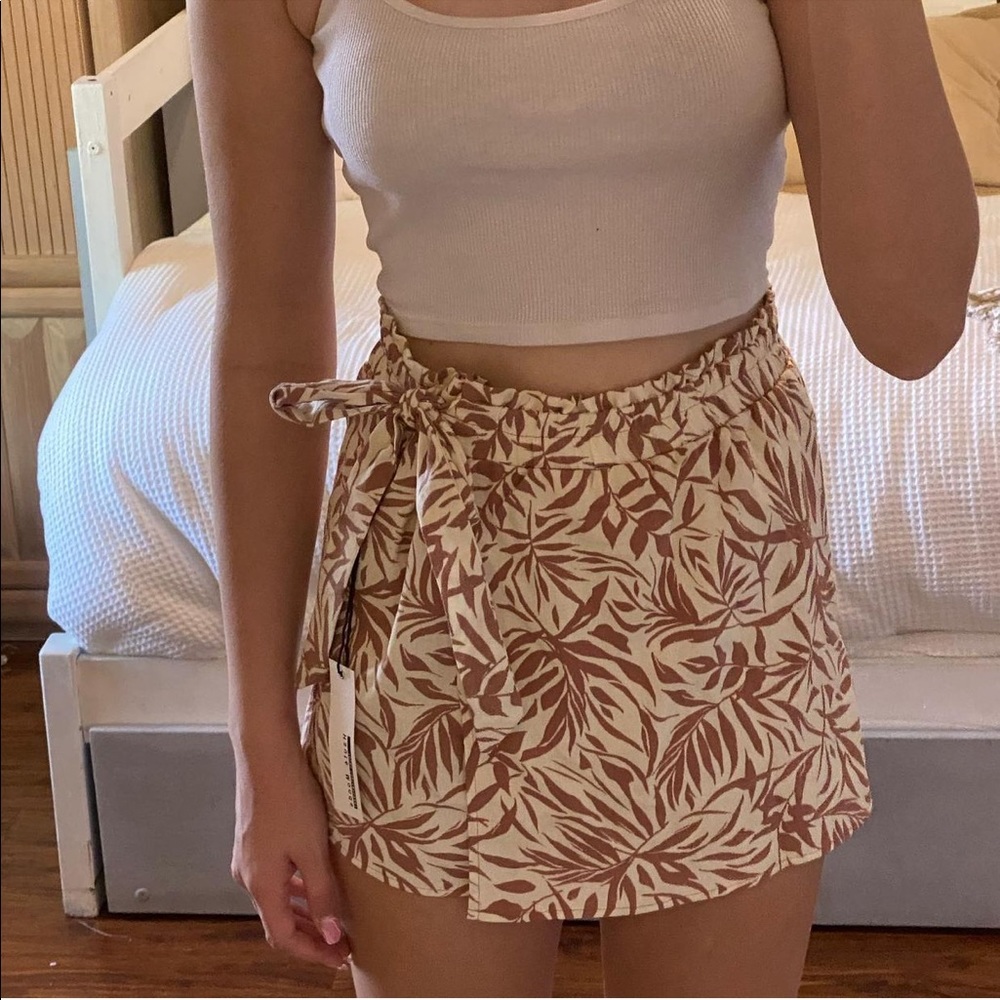 Skirt/ shorts